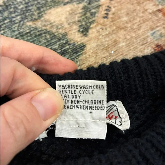 Spice of Life Vintage Black Winter Sweater Woman Walking Dog Large - Picture 3 of 3